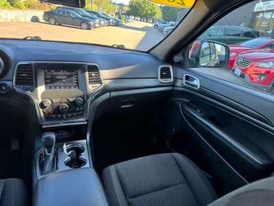 2020 Jeep Grand Cherokee Laredo E