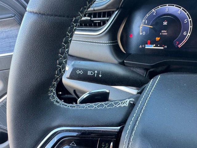 2023 Jeep Grand Cherokee Overland Luxury Tech Group IV
