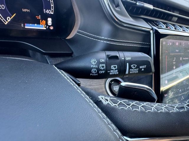2023 Jeep Grand Cherokee Overland Luxury Tech Group IV