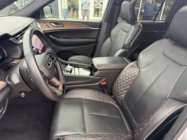 2025 Jeep Grand Cherokee Summit Obsidian