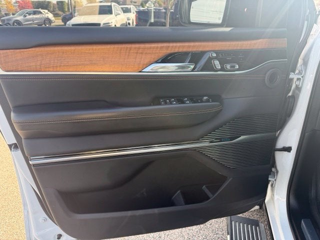 2023 Jeep Grand Wagoneer Series III