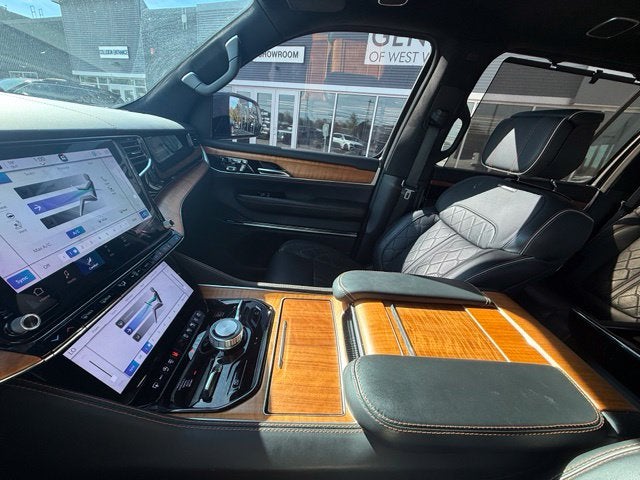 2023 Jeep Grand Wagoneer Series III