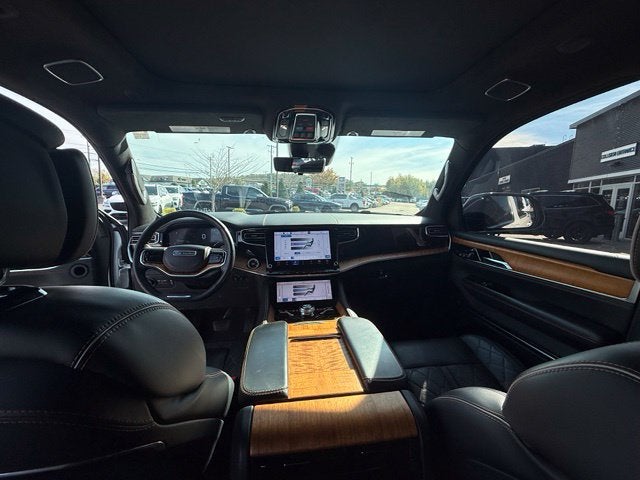 2023 Jeep Grand Wagoneer Series III