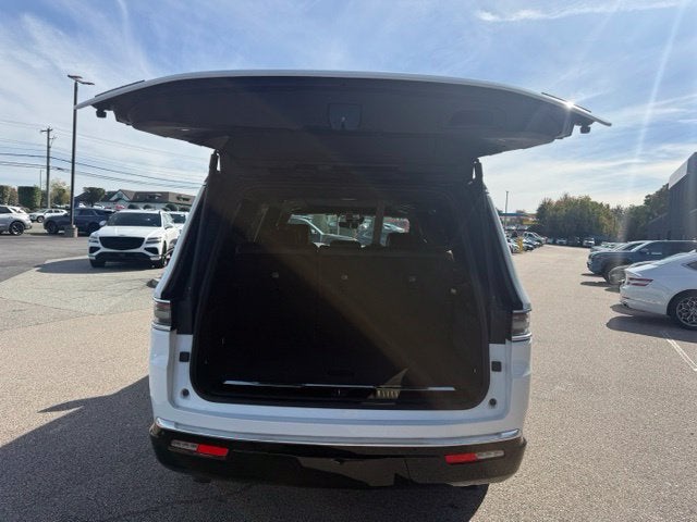 2023 Jeep Grand Wagoneer Series III