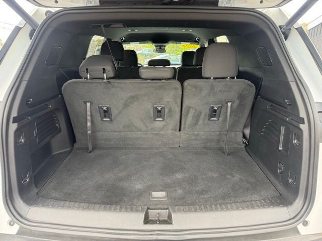 2024 Chevrolet Traverse LS Midnight Edition