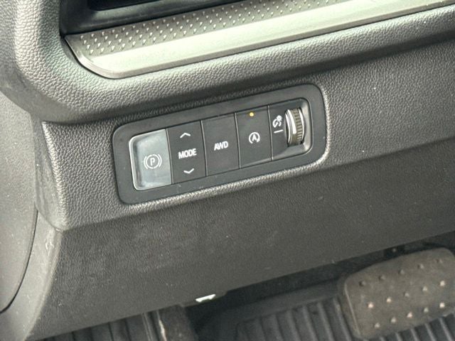 2024 Chevrolet Traverse LS Midnight Edition