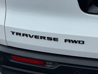 2024 Chevrolet Traverse LS Midnight Edition