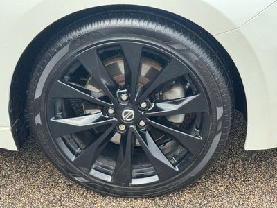 2020 Nissan Maxima SR