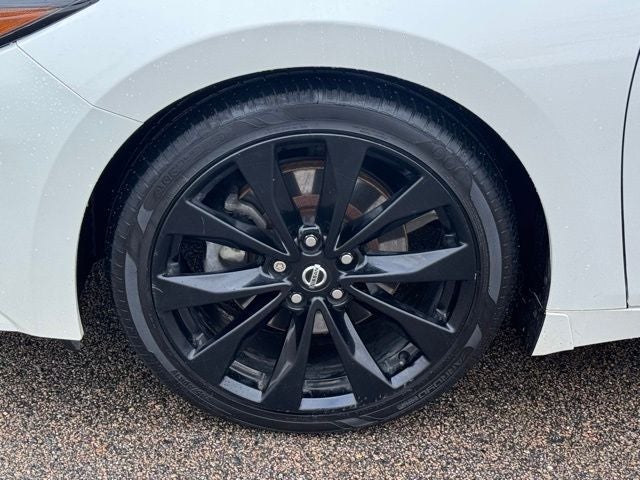 2020 Nissan Maxima SR