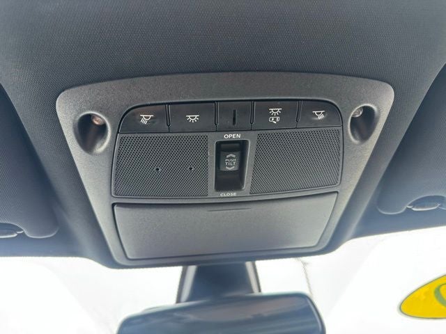 2020 Nissan Maxima SR