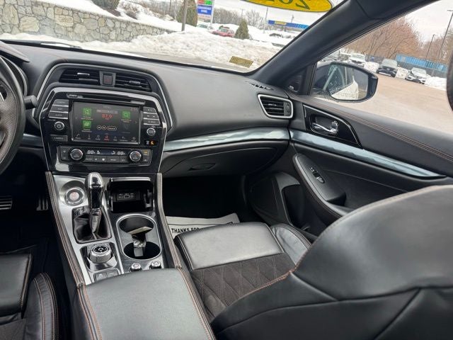2020 Nissan Maxima SR