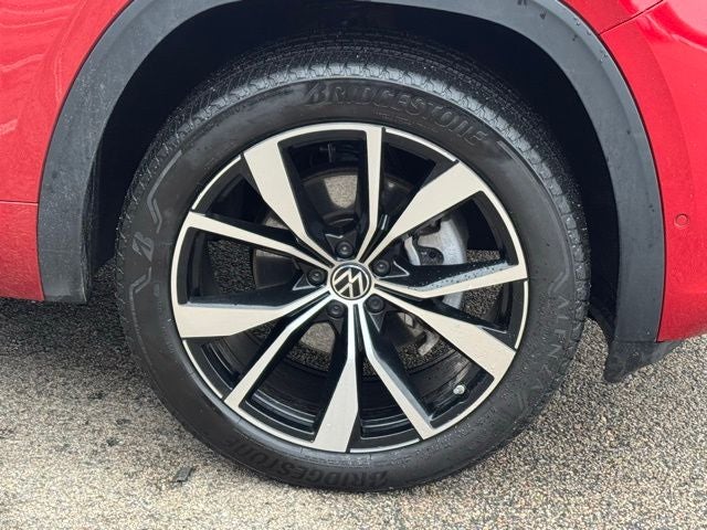 2024 Volkswagen Atlas Cross Sport 2.0T SEL Premium R-Line