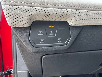 2024 Volkswagen Atlas Cross Sport 2.0T SEL Premium R-Line