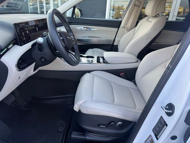 2026 Genesis GV70 2.5T Select