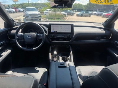 2025 Toyota Grand Highlander Hybrid MAX Platinum