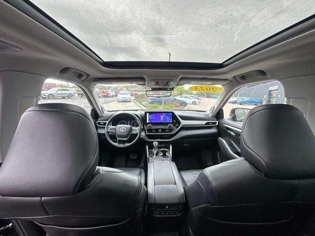2023 Toyota Highlander Platinum