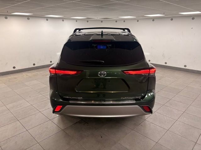 2023 Toyota Highlander Platinum