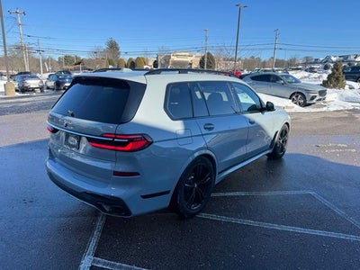 2023 BMW X7 xDrive40i M Sport Professional