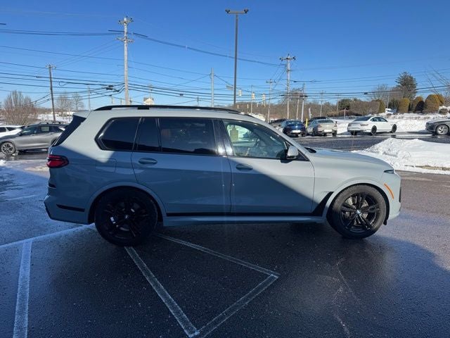 2023 BMW X7 xDrive40i M Sport Professional