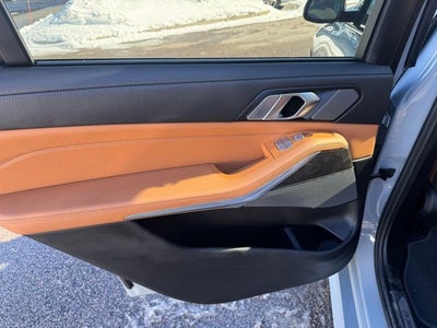 2023 BMW X7 xDrive40i M Sport Professional