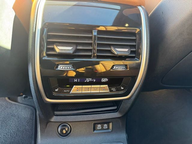 2023 BMW X7 xDrive40i M Sport Professional