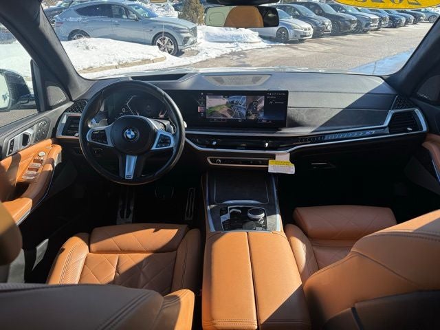 2023 BMW X7 xDrive40i M Sport Professional