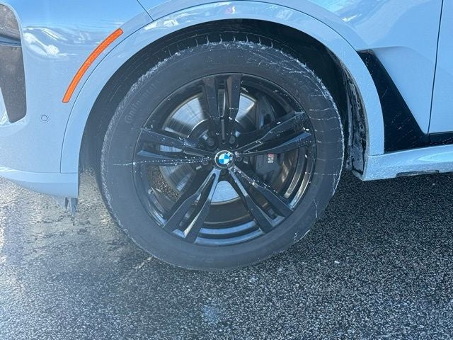 2023 BMW X7 xDrive40i M Sport Professional
