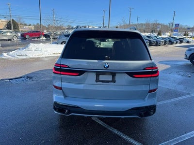 2023 BMW X7 xDrive40i M Sport Professional