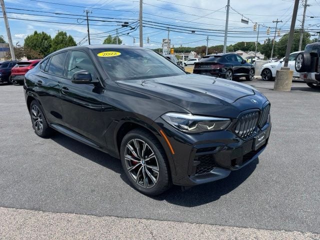 2022 BMW X6 M50i Premium