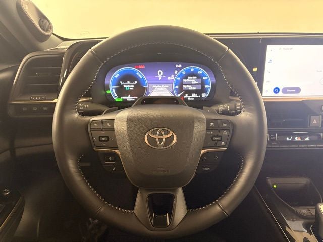 2025 Toyota Crown Signia Limited Advanced Technology Package