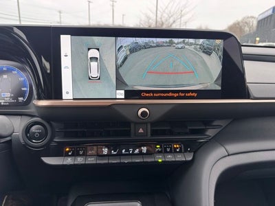 2025 Toyota Crown Signia Limited Advanced Technology Package