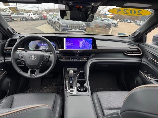 2025 Toyota Crown Signia Limited Advanced Technology Package