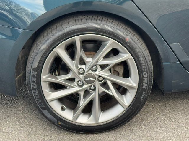2022 Genesis G70 2.0T