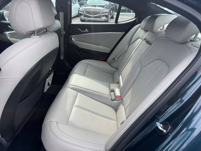 2022 Genesis G70 2.0T