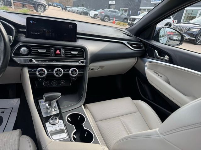 2022 Genesis G70 2.0T