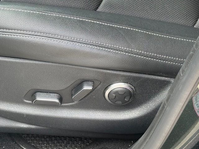 2023 Genesis GV70 2.5T Select
