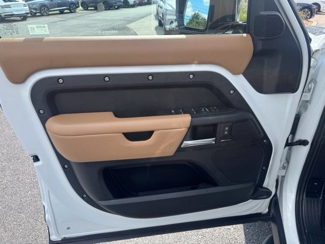 2025 Land Rover Defender 110 S
