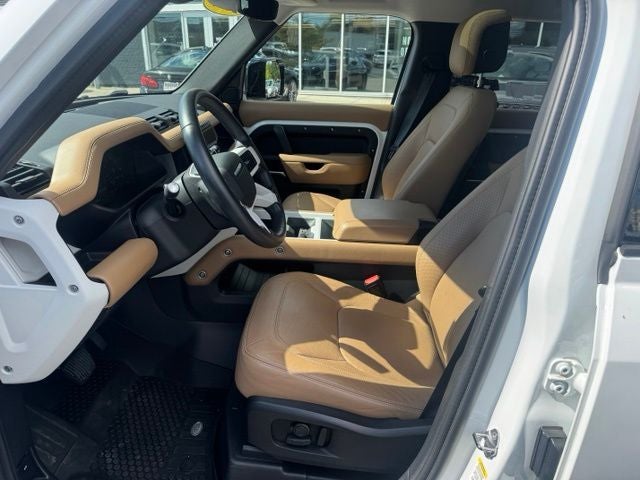 2025 Land Rover Defender 110 S