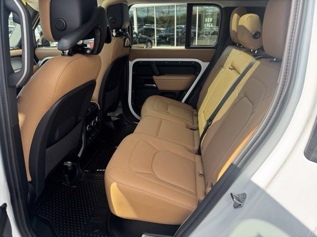 2025 Land Rover Defender 110 S