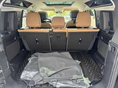 2025 Land Rover Defender 110 S