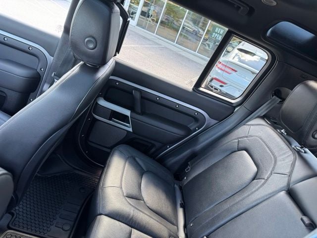 2024 Land Rover Defender 110 S