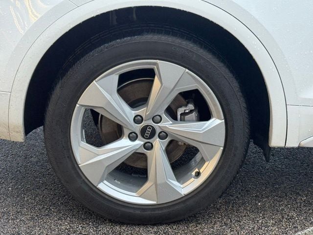 2023 Audi Q5 45 S line Premium quattro