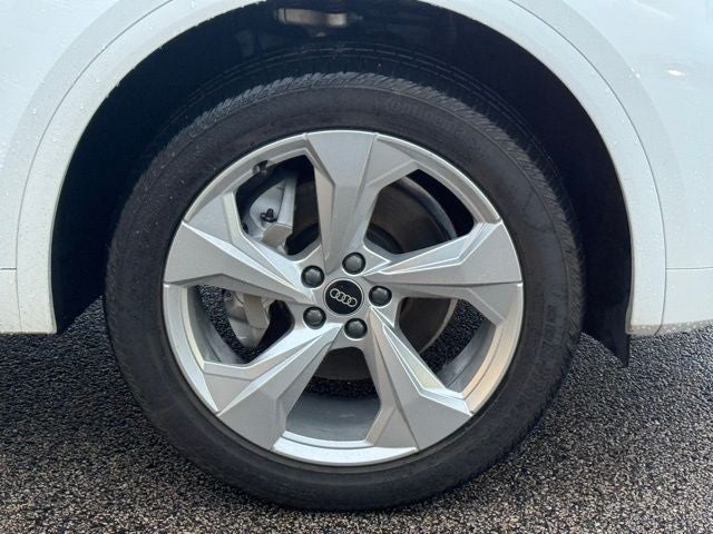 2023 Audi Q5 45 S line Premium quattro