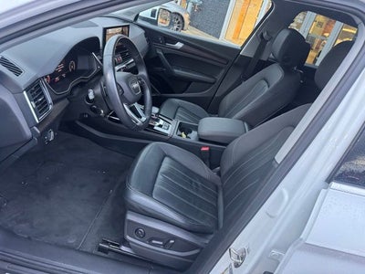 2023 Audi Q5 45 S line Premium quattro