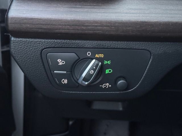 2023 Audi Q5 45 S line Premium quattro