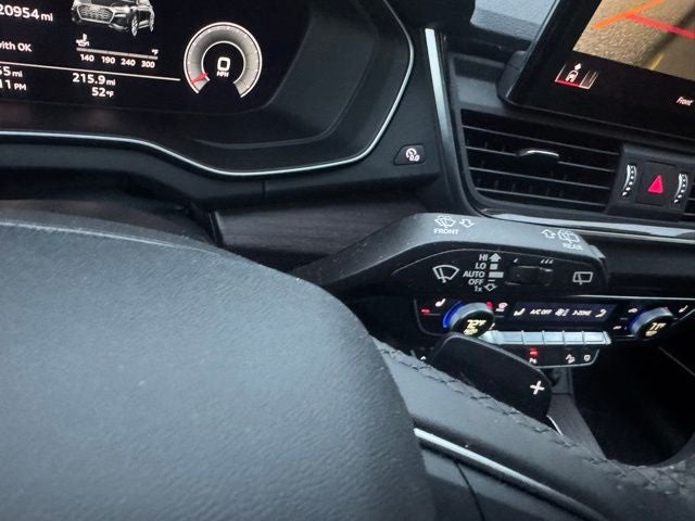2023 Audi Q5 45 S line Premium quattro