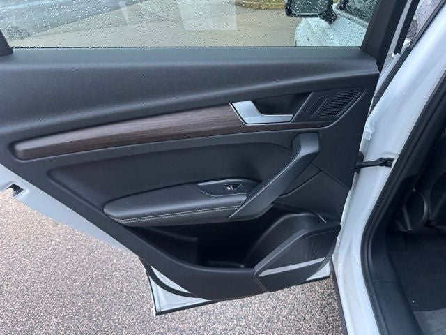 2023 Audi Q5 45 S line Premium quattro