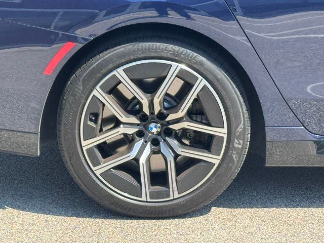 2023 BMW 7 Series 760i xDrive