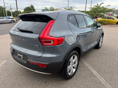 2020 Volvo XC40 Momentum