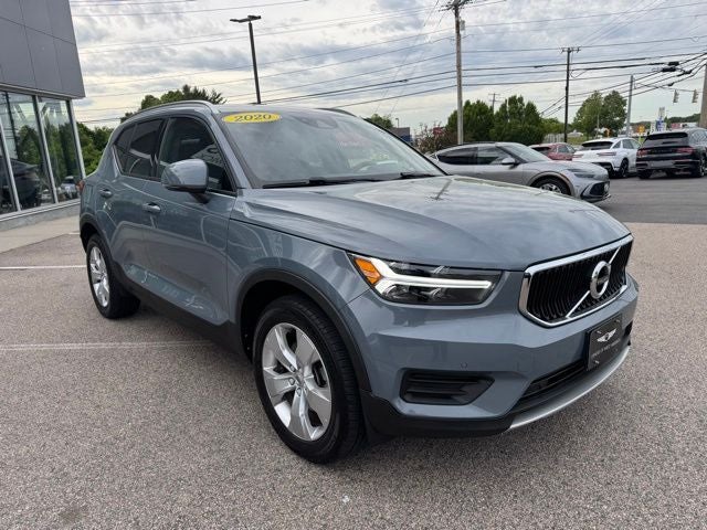 2020 Volvo XC40 Momentum